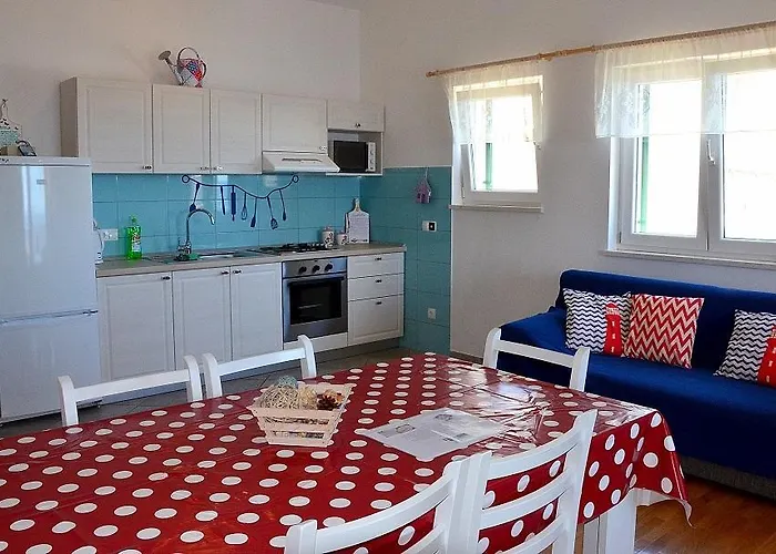 Daire Fortudor Milna (Hvar)