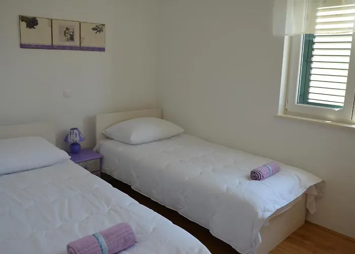 Daire Fortudor Milna (Hvar)
