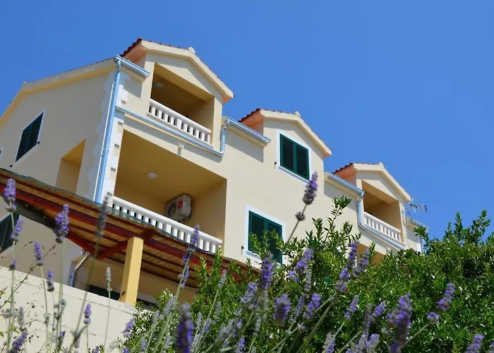 Fortudor Daire Milna (Hvar)